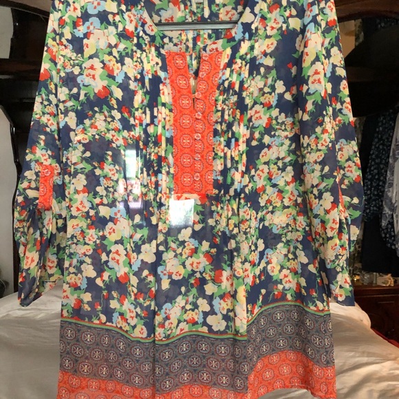 Tunic - Picture 2 of 3